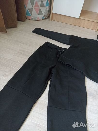 Спортивный костюм женский