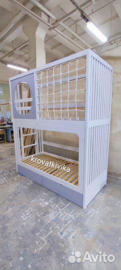 Детская двухъярусная кровать домик