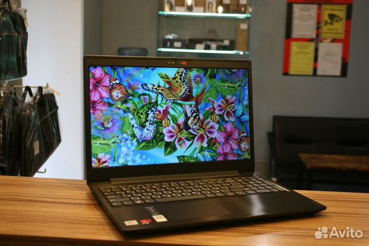 Ноутбук Lenovo (8 Gb Ram / SSD 128gb)