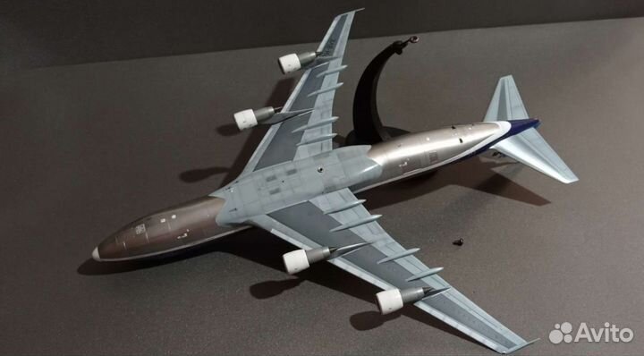 Модель самолëта Боинг 747