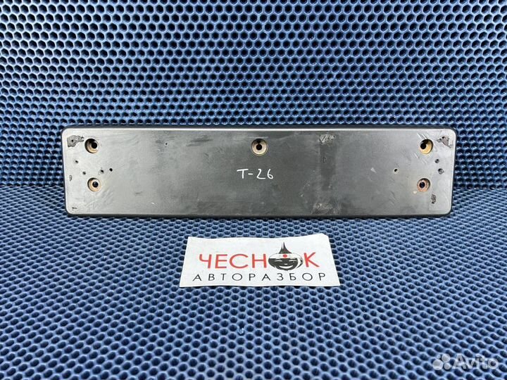 Рамка под номер передняя VW Touareg GP до 2010г