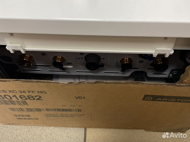 Газовый котел ariston cares XC 24 FF NG