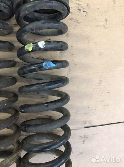 Пружины задние Мерседес W124(1011)