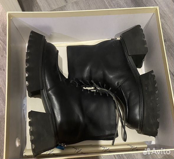 Ботинки женские