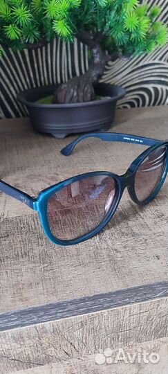 Солнцезащитные очки emporio armani