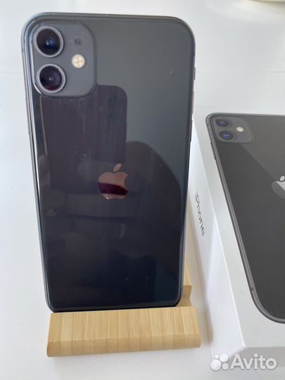 iPhone 11, 64 ГБ