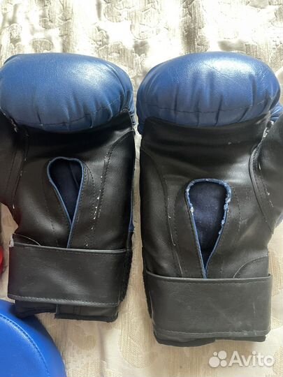 Боксерские перчатки