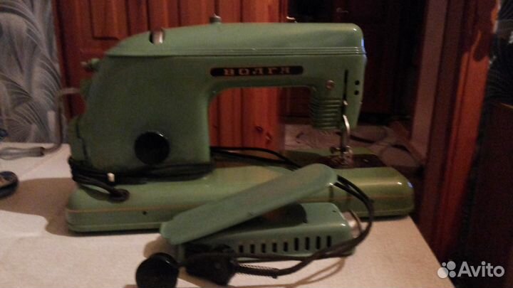 Швейная машинка Волга