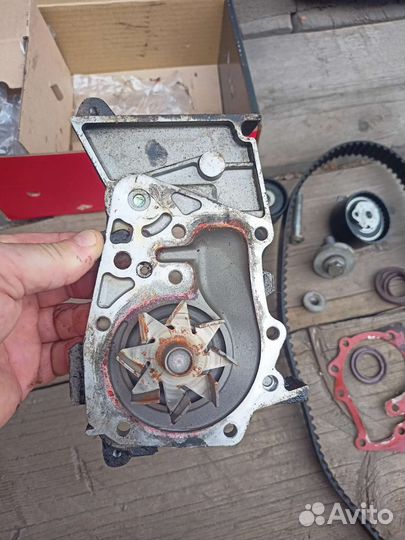 Помпа renault duster