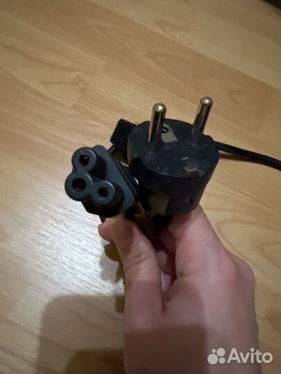 Кабель питания для ноутбука