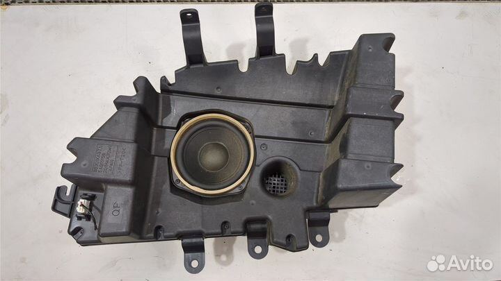 Сабвуфер Subaru Tribeca (B9), 2008