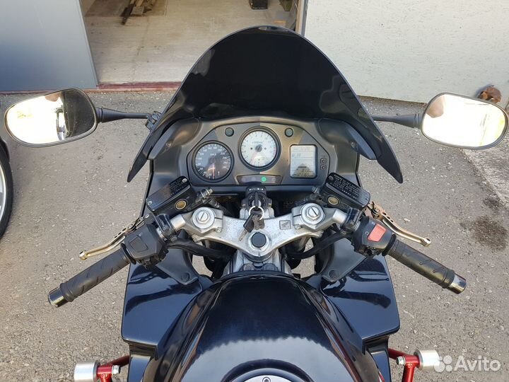Хонда vfr 800