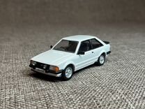 Ford Escort mkiii XR3 1:43 Vanguards + Книга