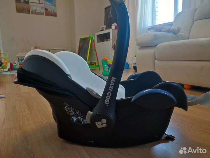 Автолюлька maxi cosi cabriofix 0-13 кг
