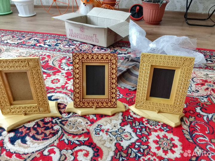 Рамки для фото резные