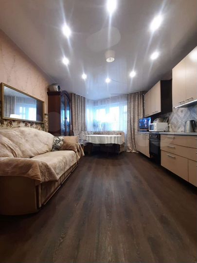 2-к. квартира, 60 м², 3/9 эт.