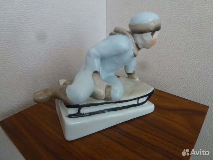 Довоенная статуэтка