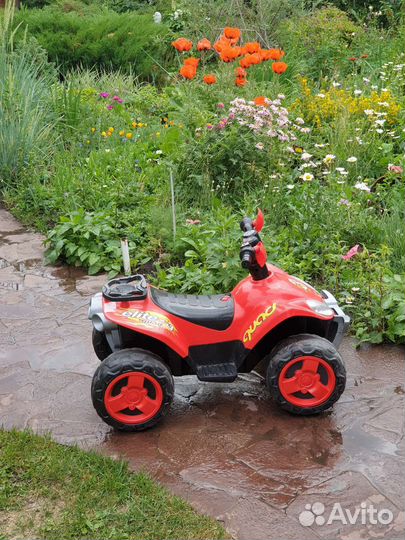 Детский квадроцикл на аккумуляторе