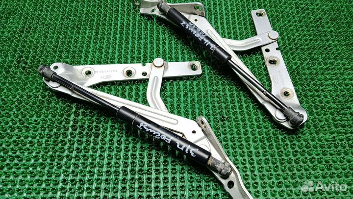 Петли багажника седан Ford Focus l