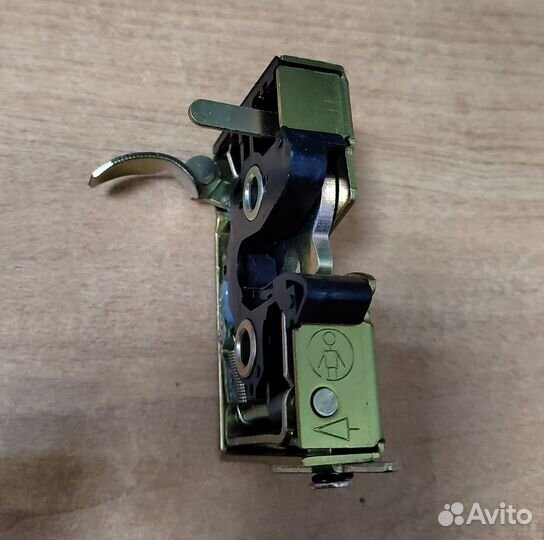 Замок задней правой двери Chery Amulet (новый)