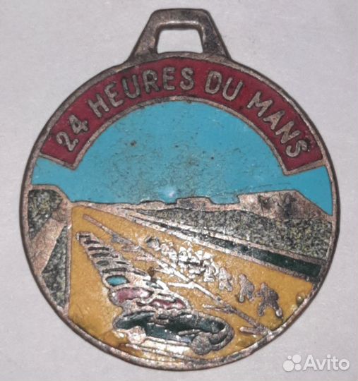 Знак гонки 24 часа Ла-Ман (24 heures du mans)