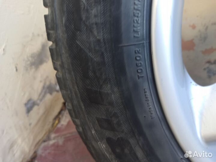 Bridgestone Blizzak LM-25 4x4 215/60 R17 96H
