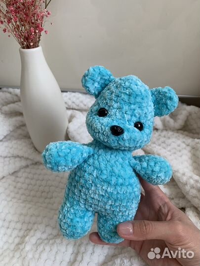 Вязаный мишка, ручная работа