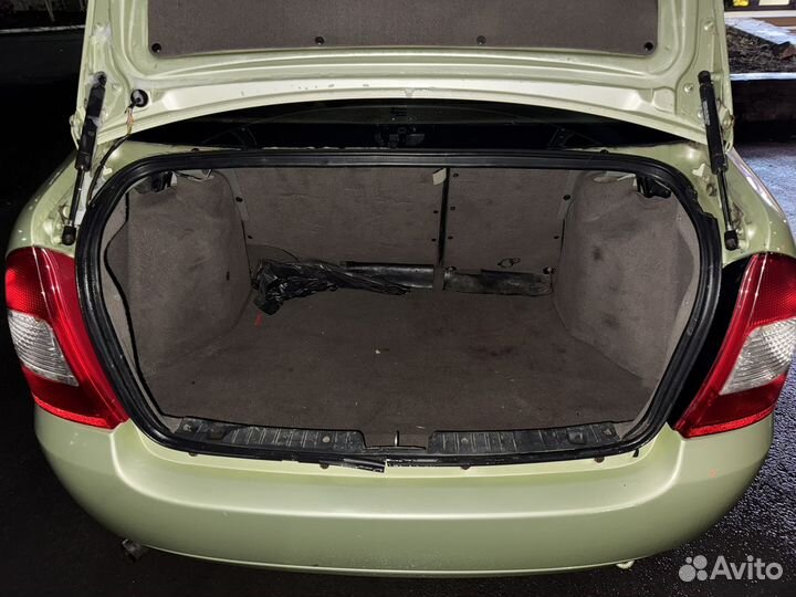 LADA Kalina 1.6 МТ, 2006, 200 000 км