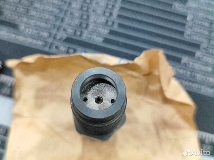 Форсунка топливная Ford 3600593