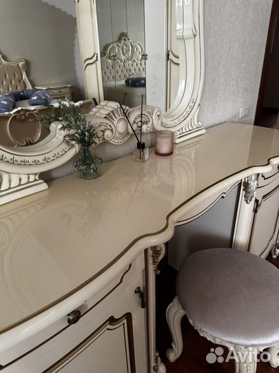 Туалетный столик бу