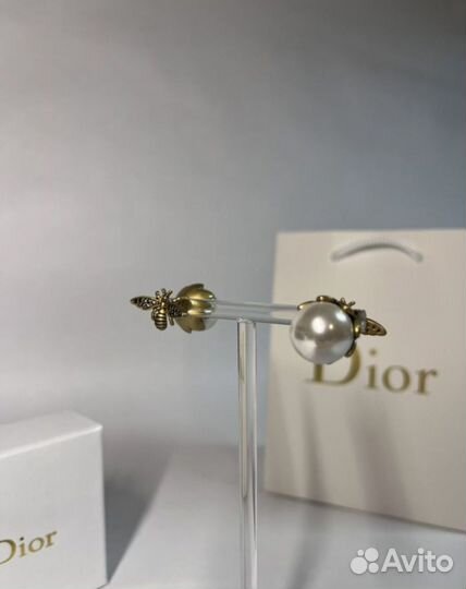 Серьги пусеты dior