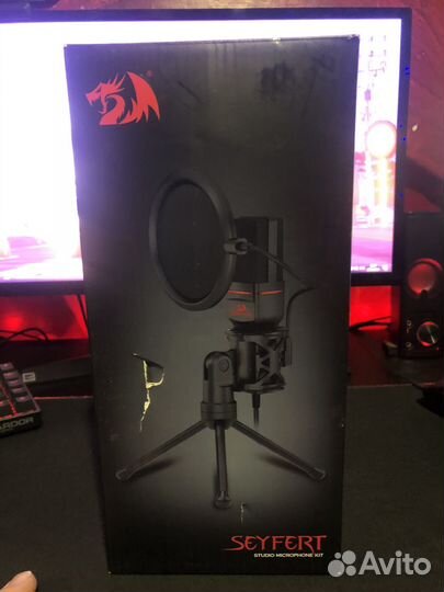 Игровая клавиатура, игравой микрофон, мышь