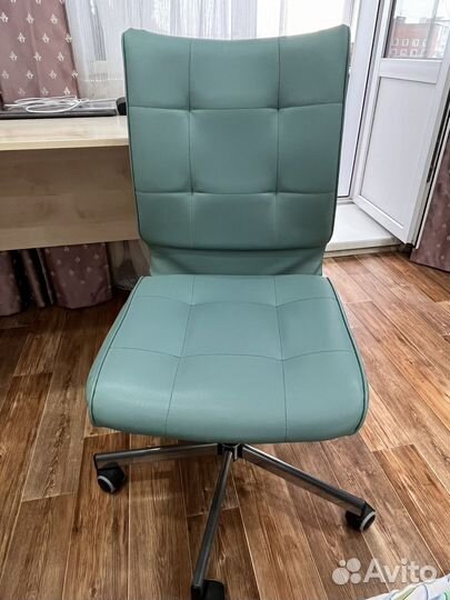 Компьютерное кресло