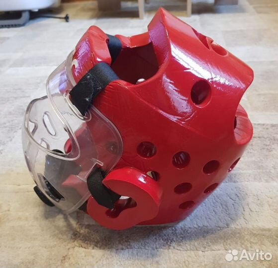 Кимоно и амуниция для тхэквандо