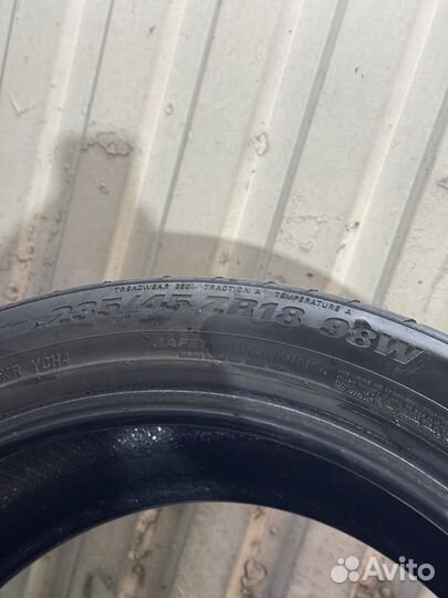 Kumho Road Venture AT 235/45 R18 98W