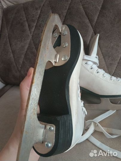 Коньки фигурные детские 28 размер