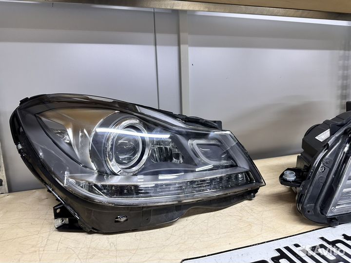 Передние фары Mercedes C-Class W204 рестайлинг