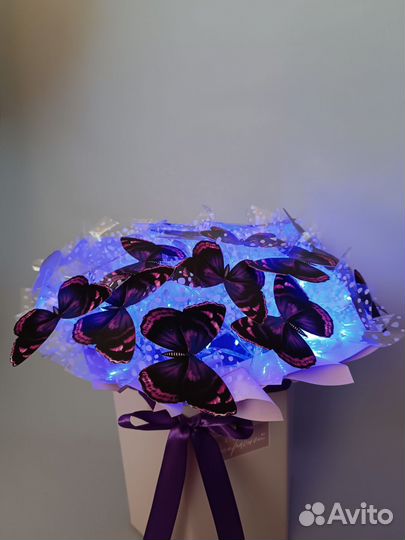 Подарок девушке на 8 марта