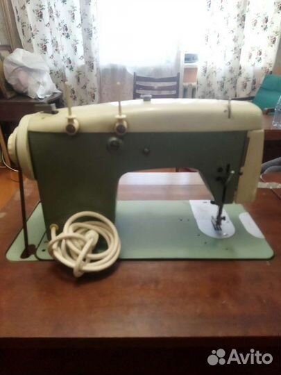 Швейная машина Veritas