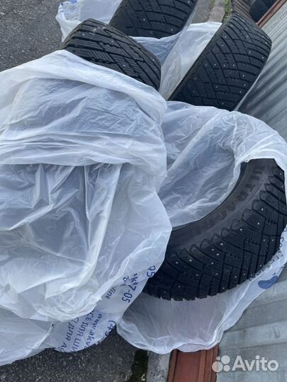 Goodyear Ultragrip Ice Arctic 235/55 R18