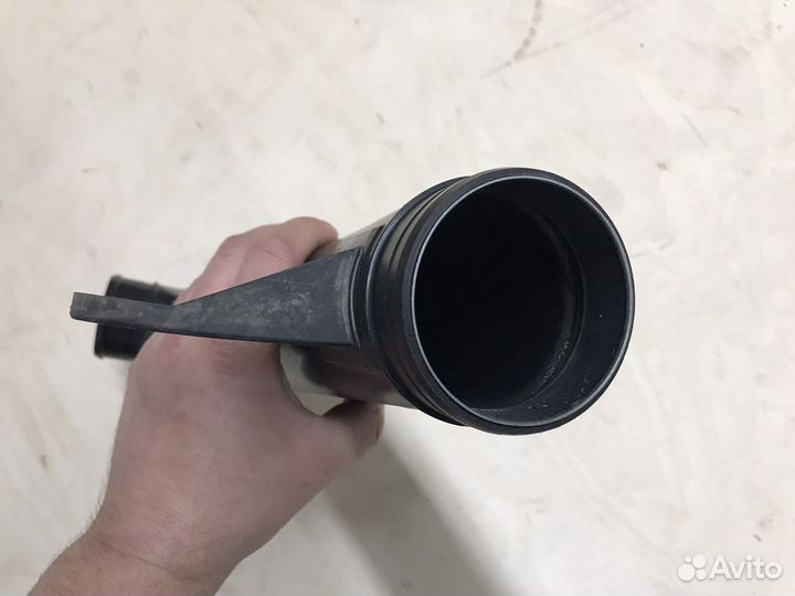 Патрубок интеркулера 1K0129654AP Passat B7