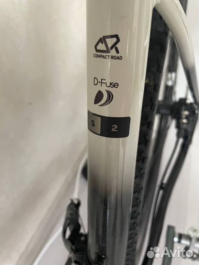 Велосипед Giant Liv Avail AR 2 S (DT-Swiss C1800)