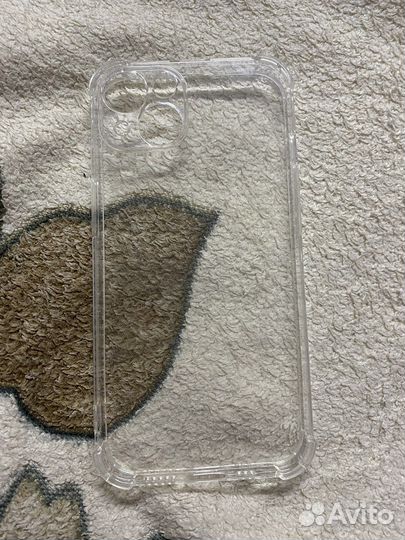 Чехол на iPhone 13