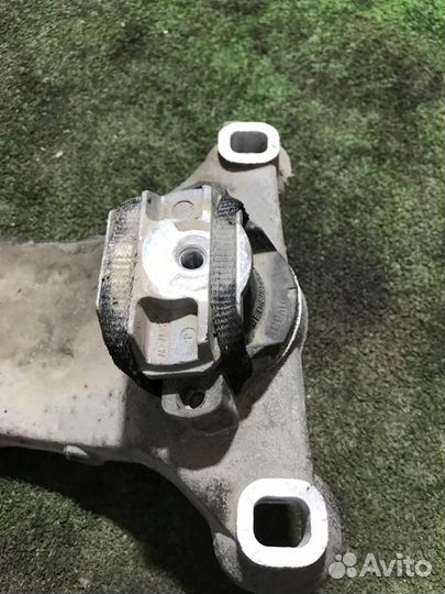 Траверса Audi A8 D3 BVJ 4.2 FSI 2007