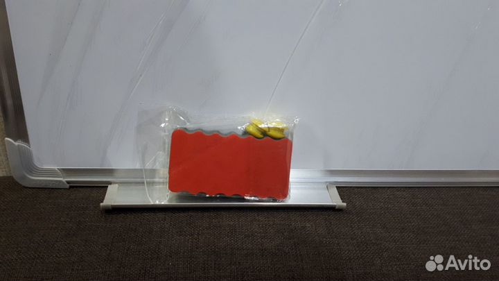 Продаю магнитно-маркерную доску. Новая