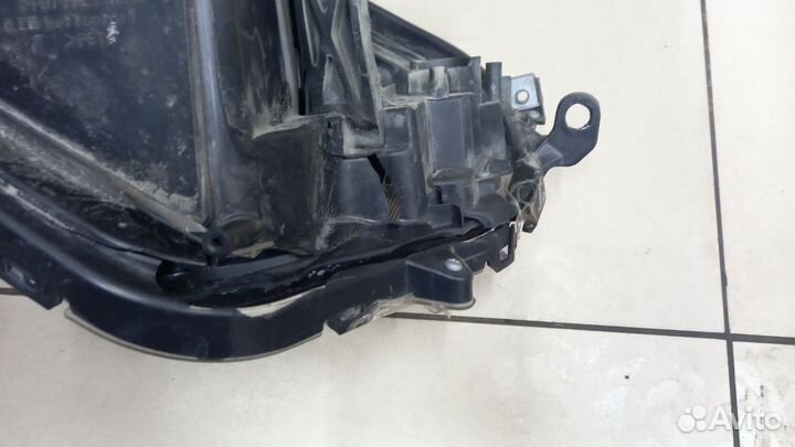 Фара передняя левая Toyota RAV4