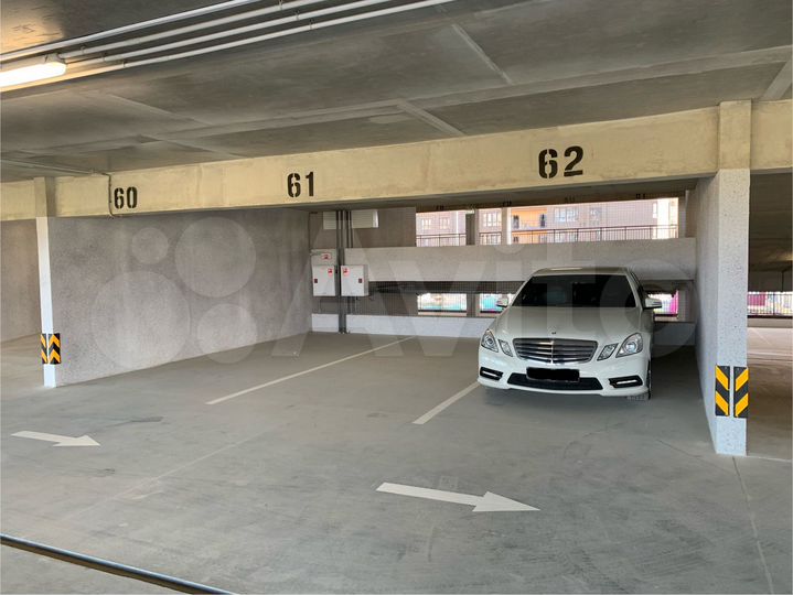 Машиноместо, 14 м²