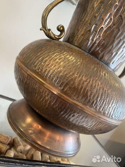 Старинная напольная ваза 55 см. Медь. Италия