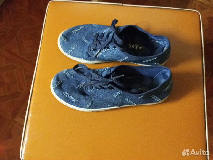 Продам кеды джинсовые