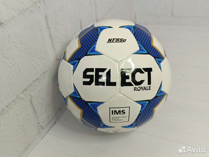 Футбольный мяч